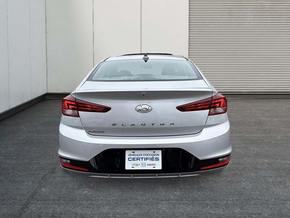 Hyundai Elantra Preferred 2019-2