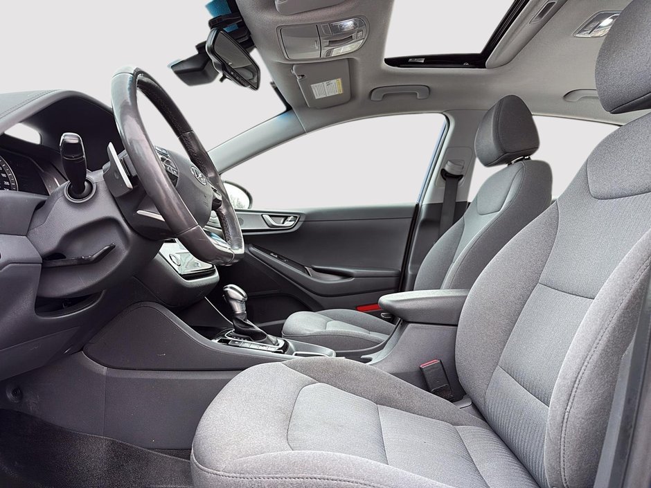 2022 Hyundai Ioniq Plug-In Hybrid Preferred-6