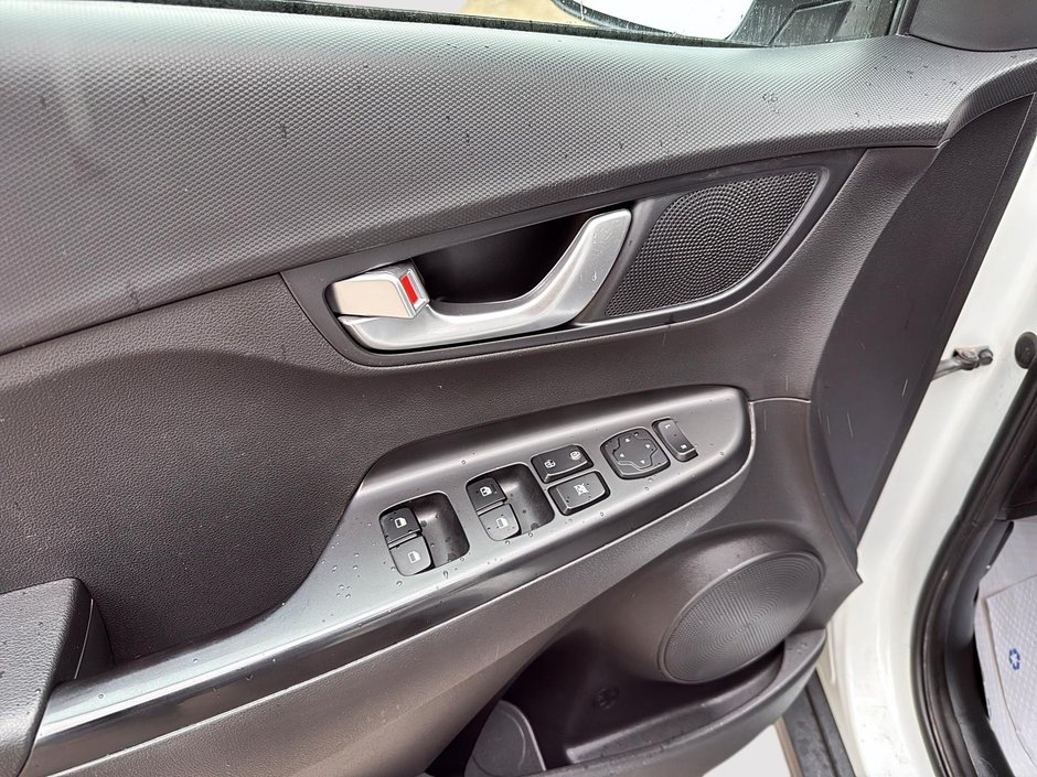 Hyundai Kona Electric Preferred 2022-10
