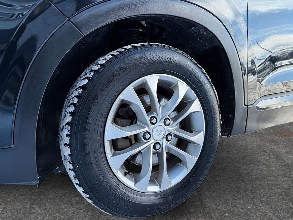 Hyundai Santa Fe Essential 2019-4