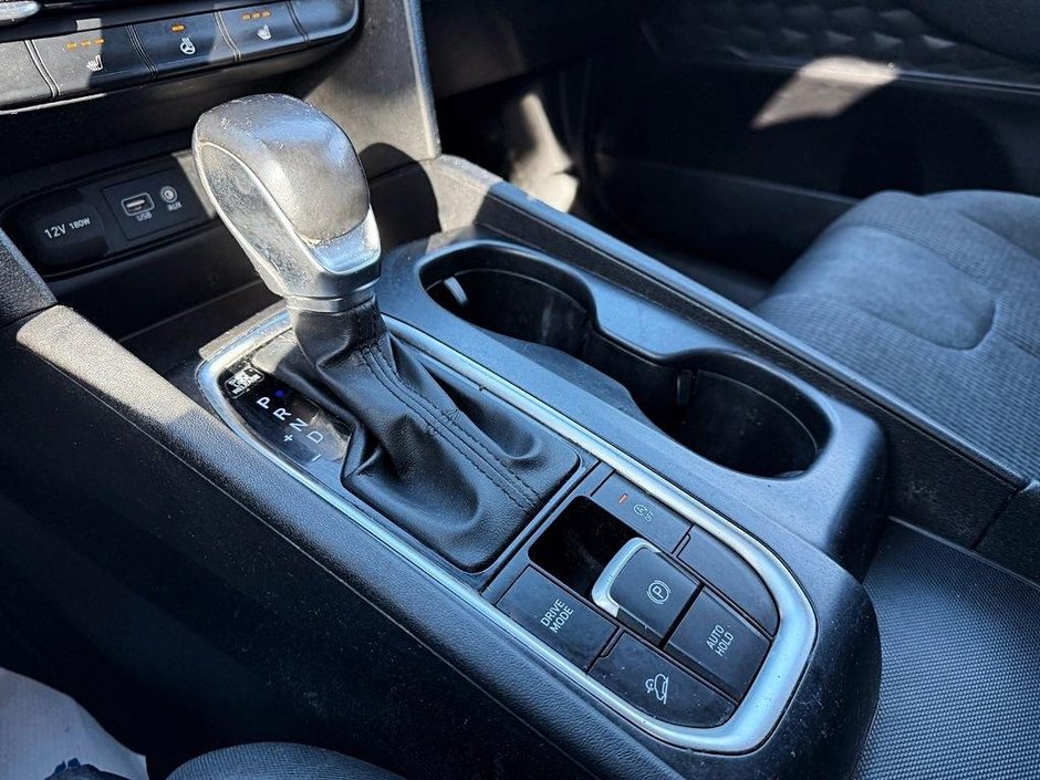 Hyundai Santa Fe Essential 2019-13