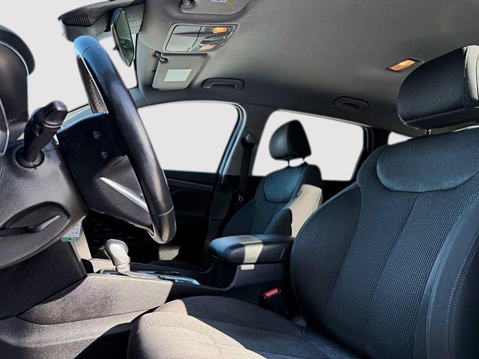 Hyundai Santa Fe Essential 2019-5