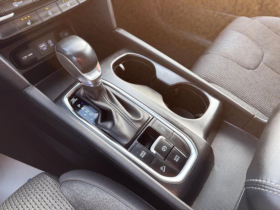 2019 Hyundai Santa Fe Essential-16