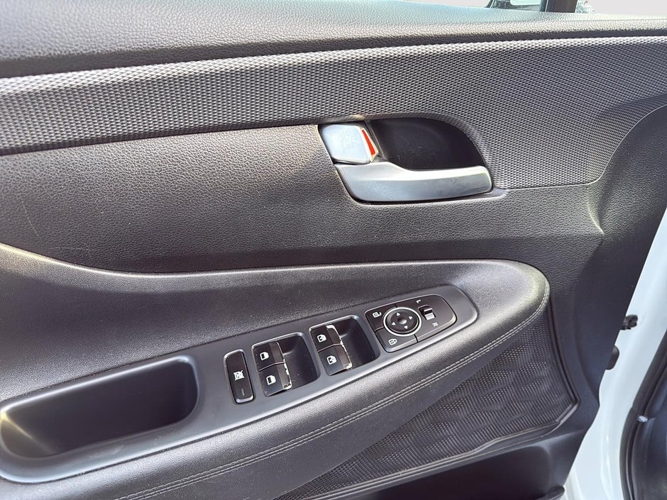 2019 Hyundai Santa Fe Essential-8