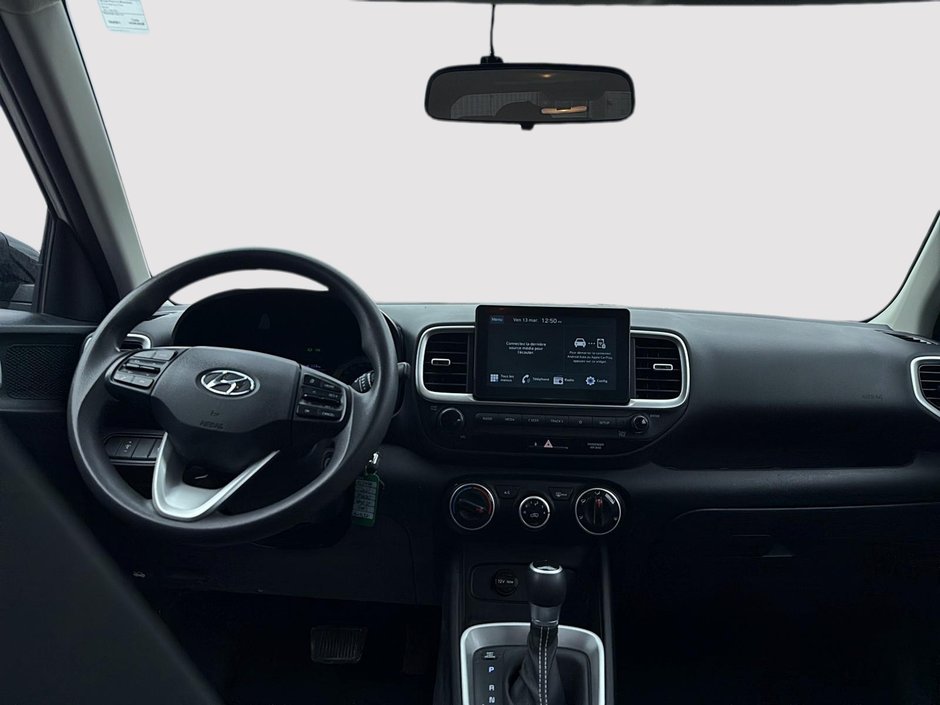 Hyundai Venue Essential 2021-9