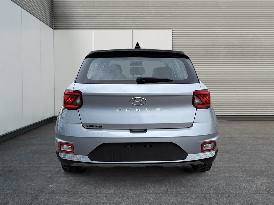 Hyundai Venue Essential 2021-2