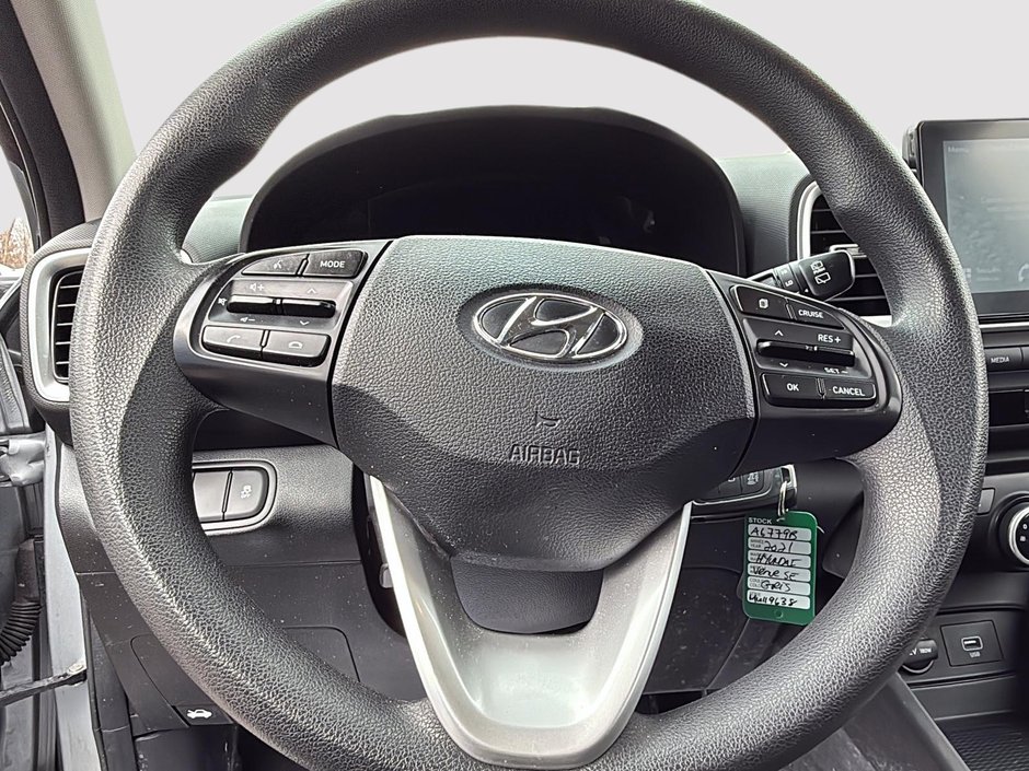 Hyundai Venue Essential 2021-12