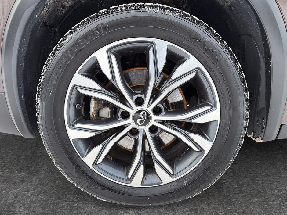 Infiniti QX30  2018-5