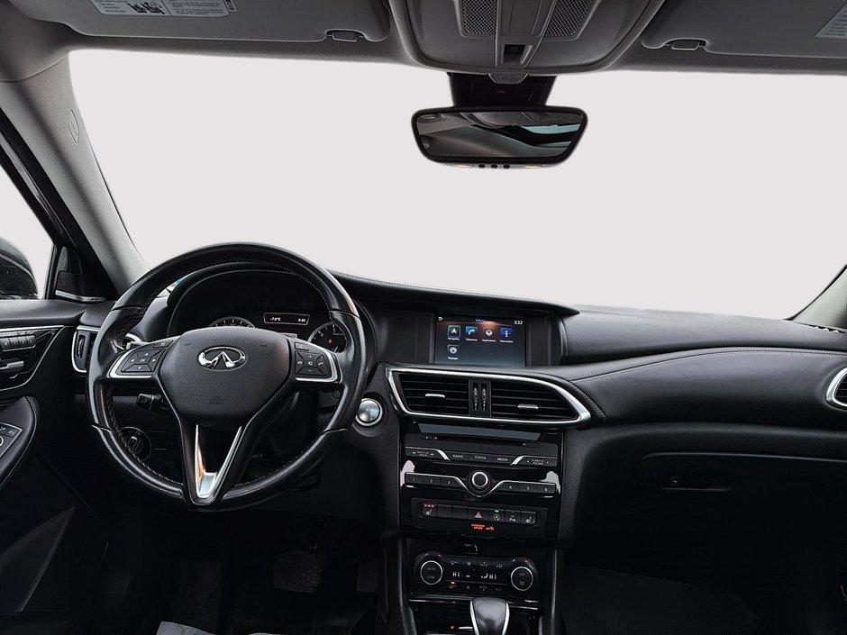 Infiniti QX30  2018-9