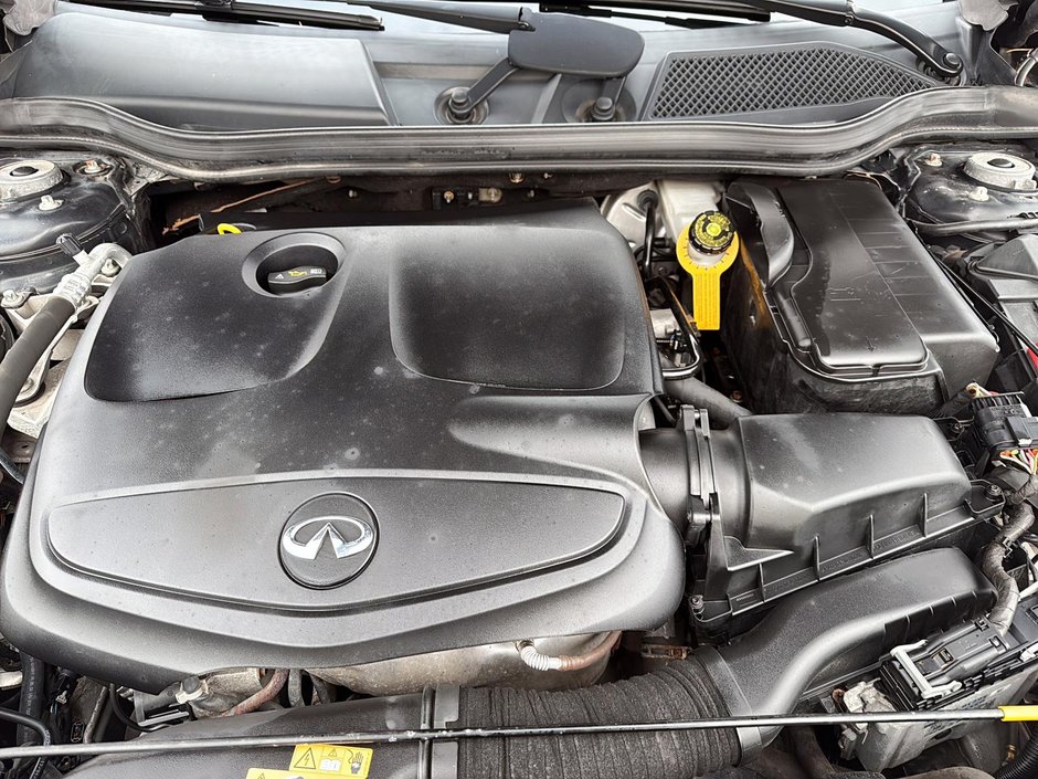 Infiniti QX30  2018-6