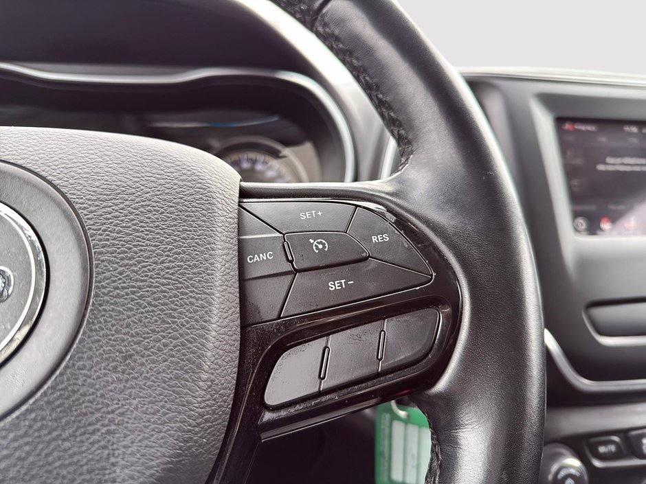 2020 Jeep Cherokee Altitude-13