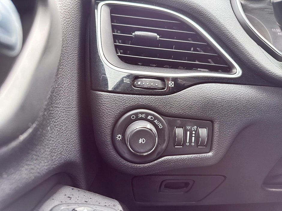 2020 Jeep Cherokee Altitude-10