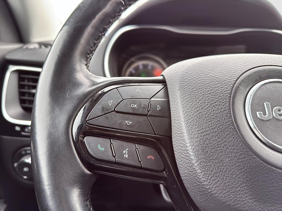 2020 Jeep Cherokee Altitude-12