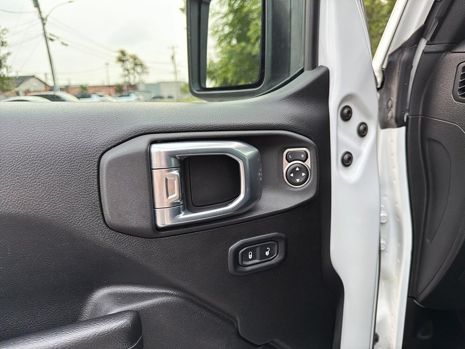 Jeep Gladiator Mojave 2021-8