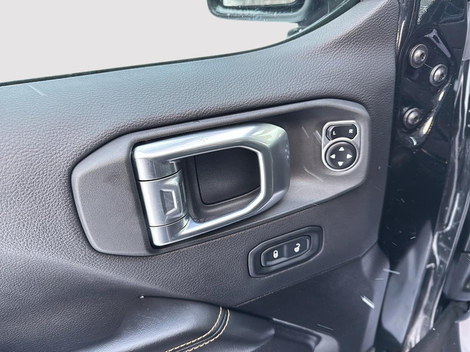 2024 Jeep Wrangler 4xe Sahara-10