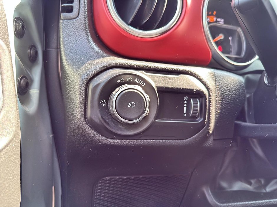Jeep Wrangler Rubicon 2023-9