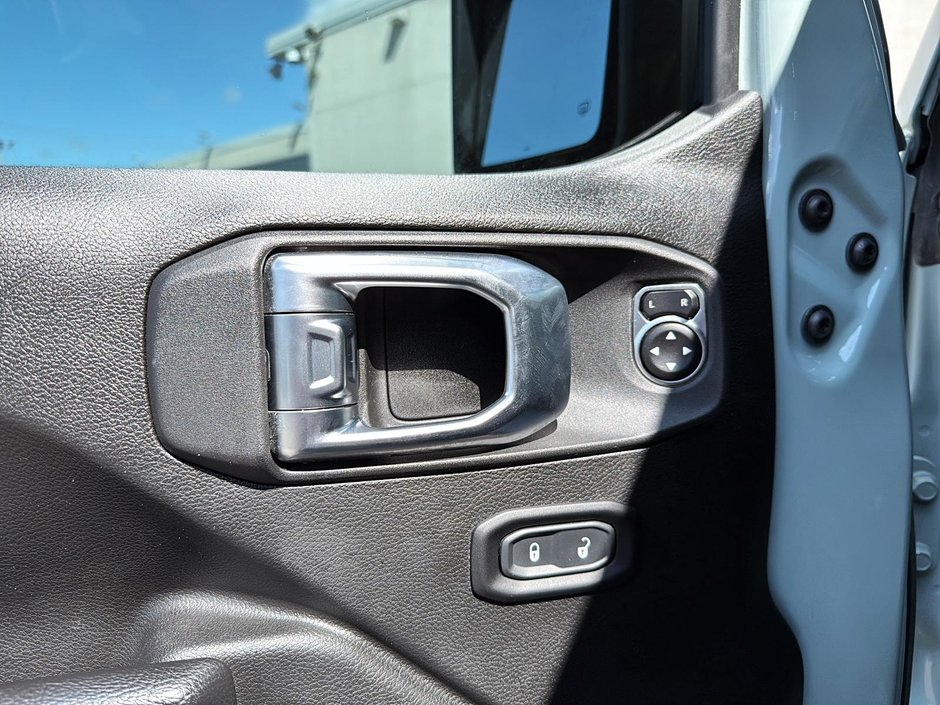 Jeep Wrangler Rubicon 2023-8