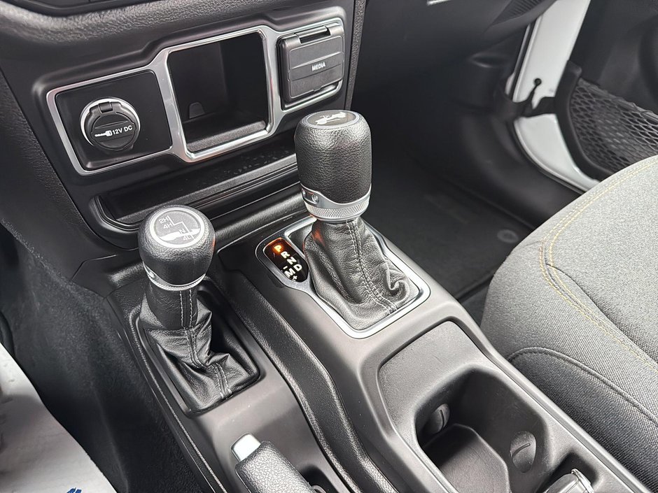 Jeep Wrangler Sport Climatiseur 2024-17