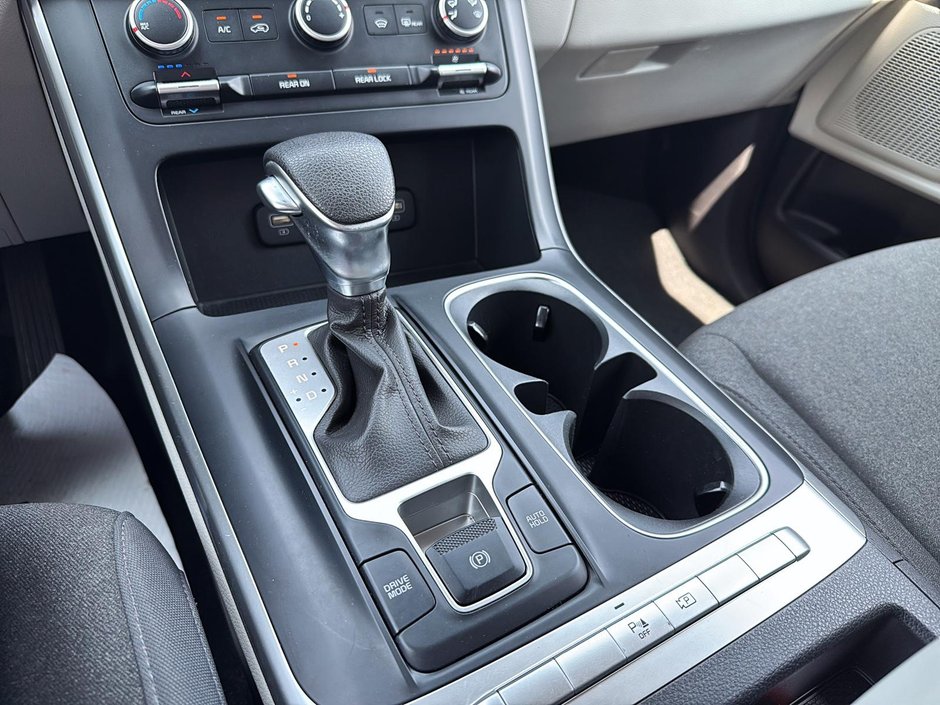 2023 Kia Carnival-19