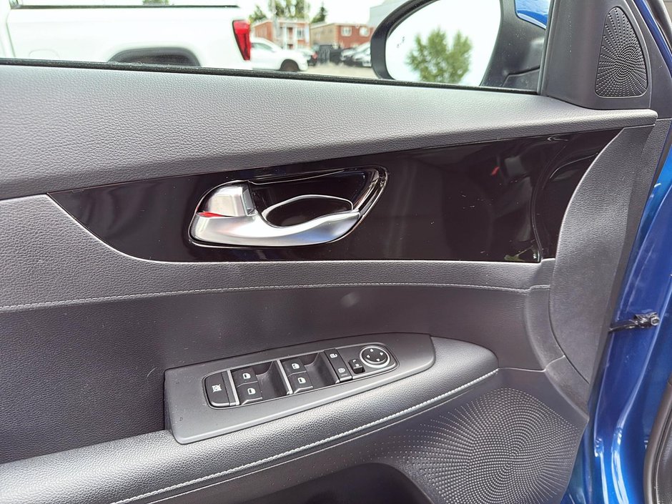 2024 Kia Forte-10