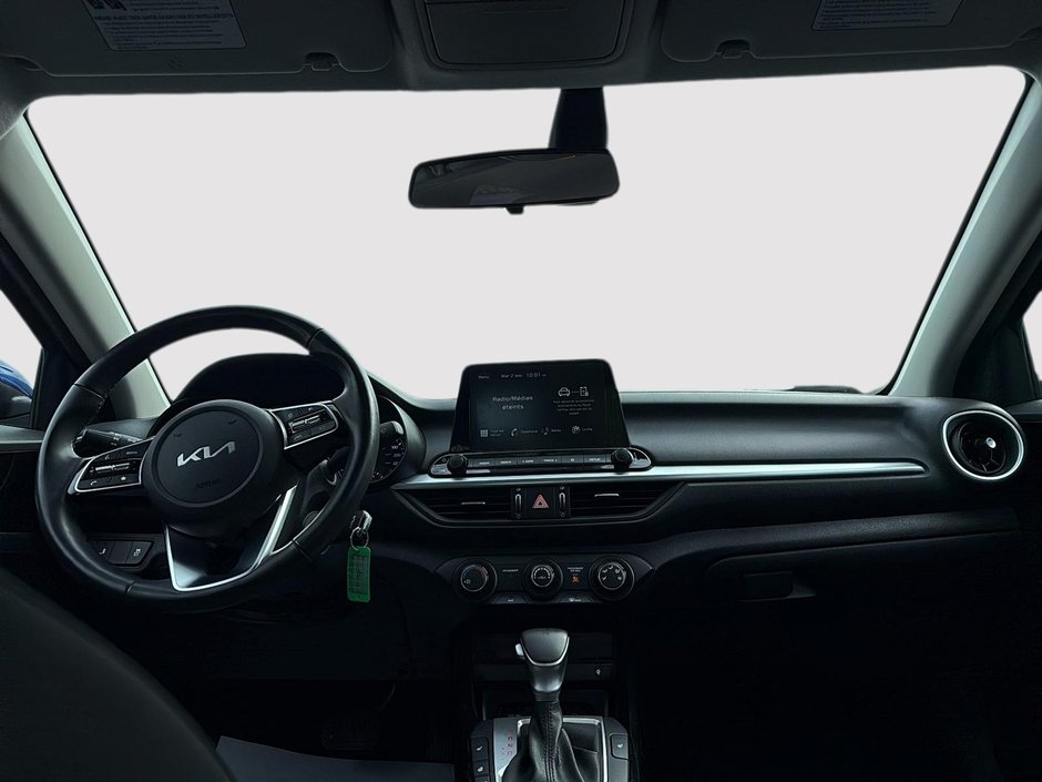 2024 Kia Forte-9