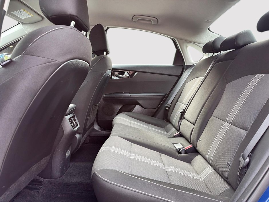 2024 Kia Forte-8
