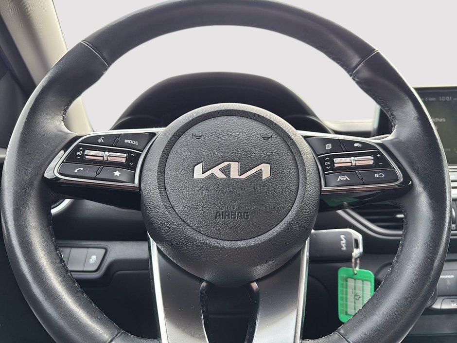 2024 Kia Forte-12