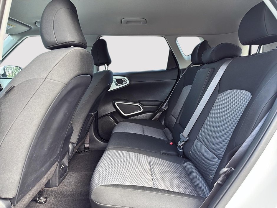 2023 Kia SOUL EV EV Premium-9