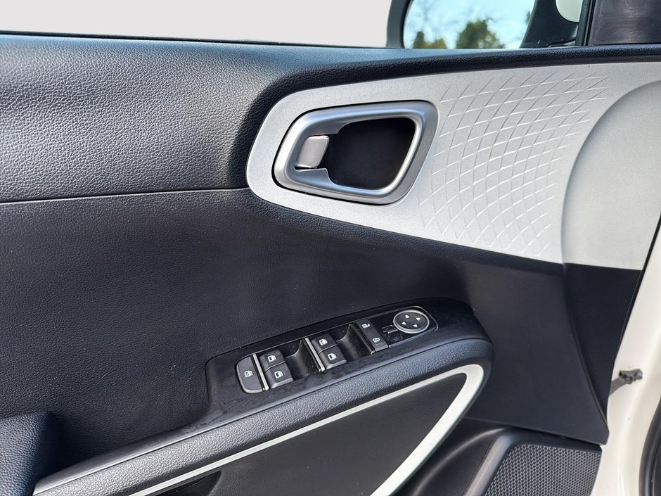 2023 Kia SOUL EV EV Premium-11