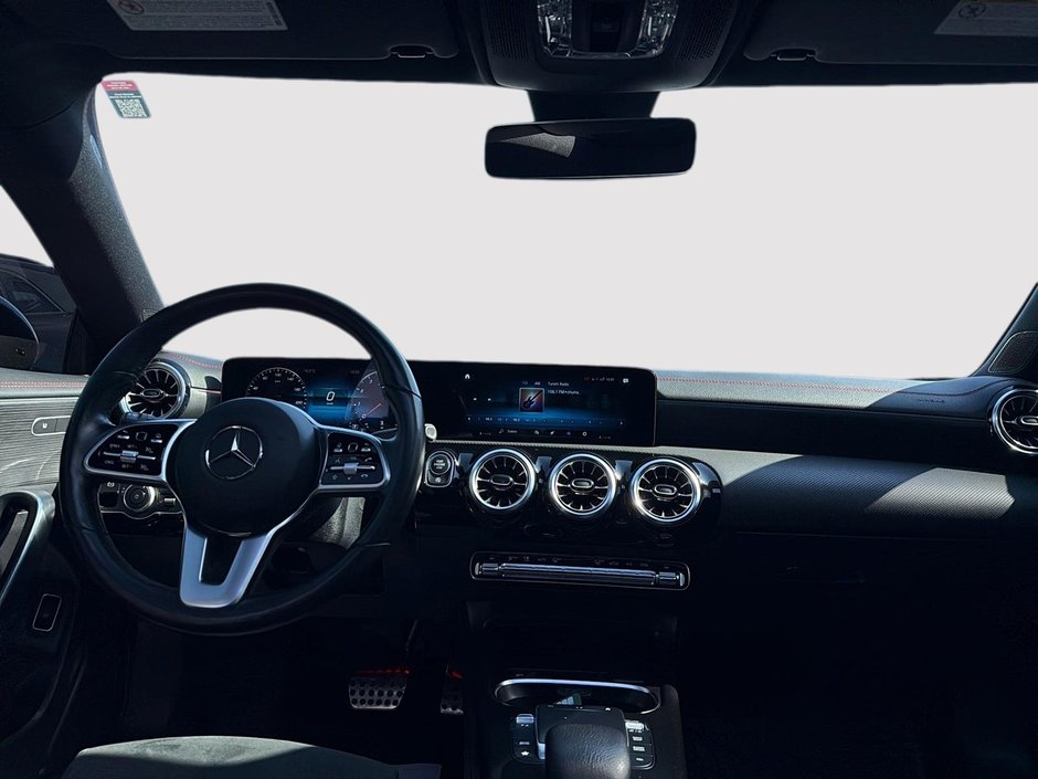 Mercedes-Benz CLA 250 2022-10