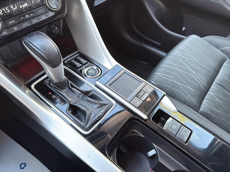 2018 Mitsubishi ECLIPSE CROSS-19