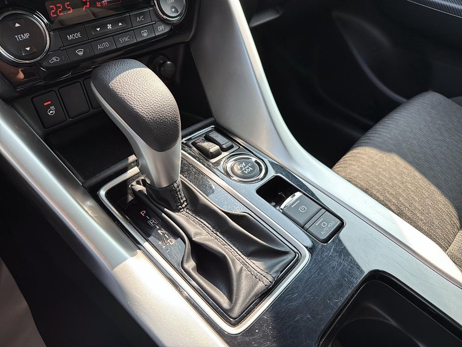 2023 Mitsubishi ECLIPSE CROSS-17
