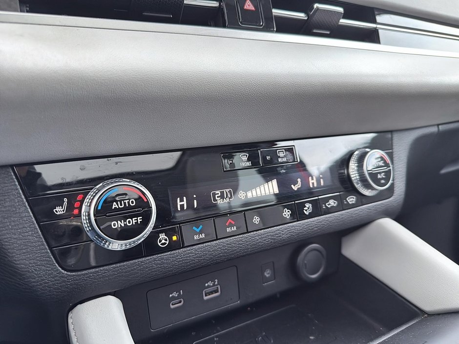 2022 Mitsubishi Outlander-16