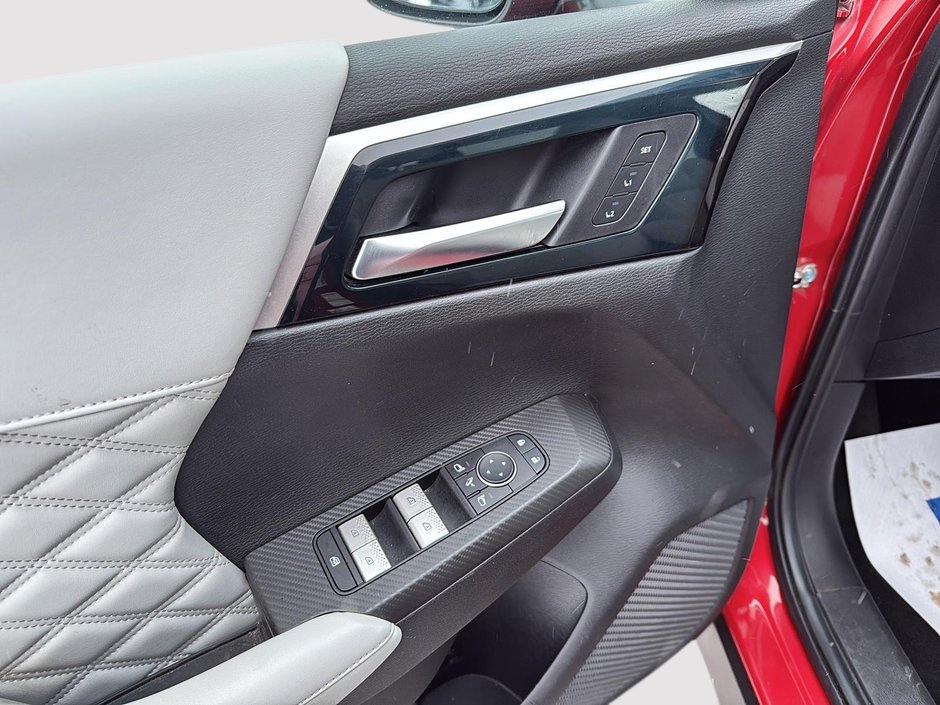 2022 Mitsubishi Outlander-9