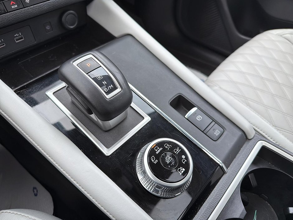 2022 Mitsubishi Outlander-17