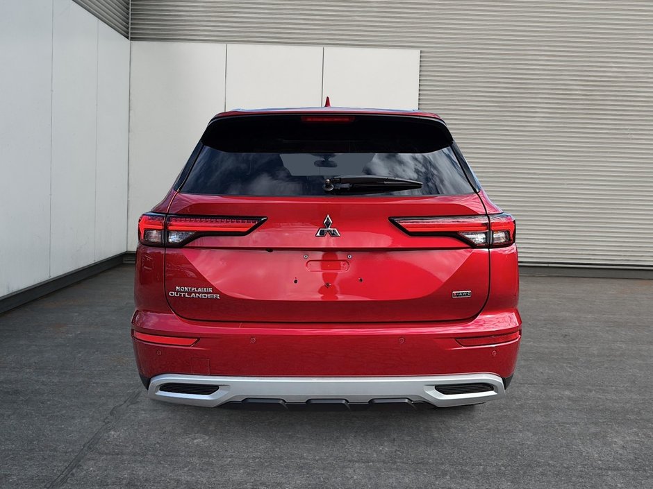 Mitsubishi Outlander  2022-2