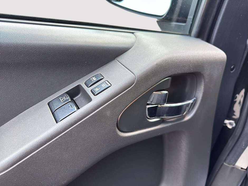 2019 Nissan Frontier-10