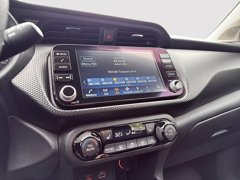2025 Nissan Kicks Play SV-17