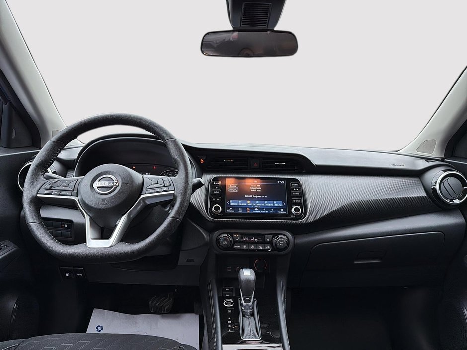 2025 Nissan Kicks Play SV-10