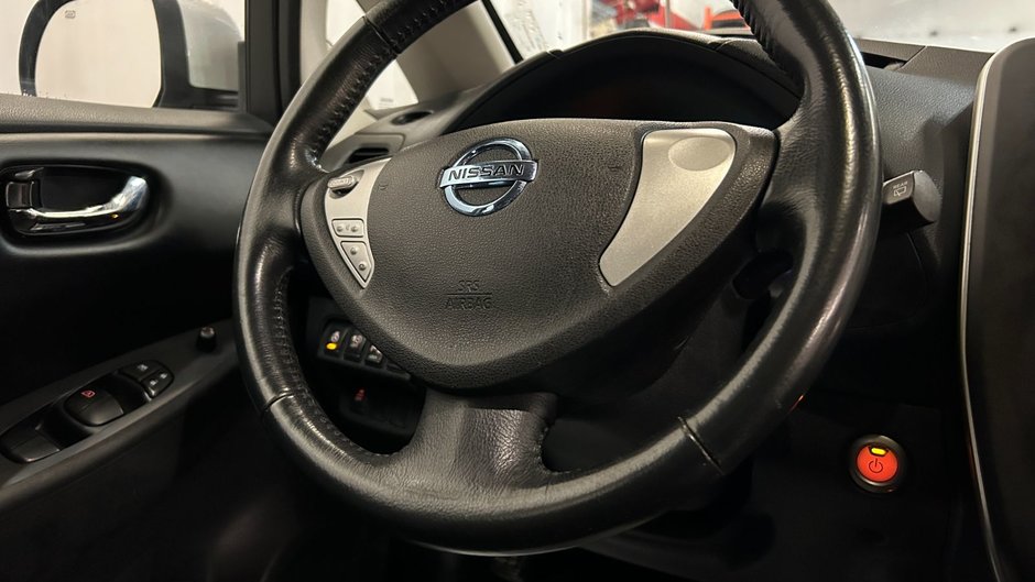 2014 Nissan Leaf S-16