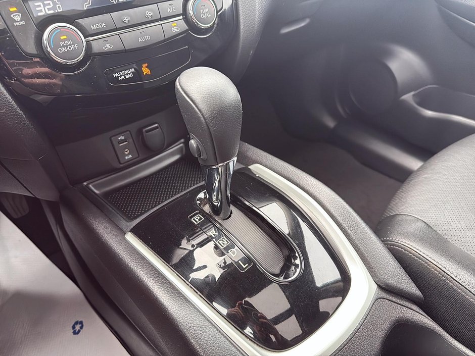 Nissan Rogue  2015-18