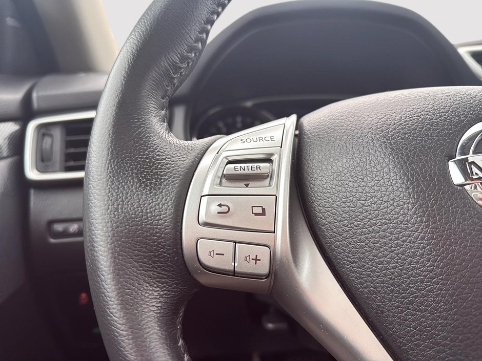 Nissan Rogue  2015-14