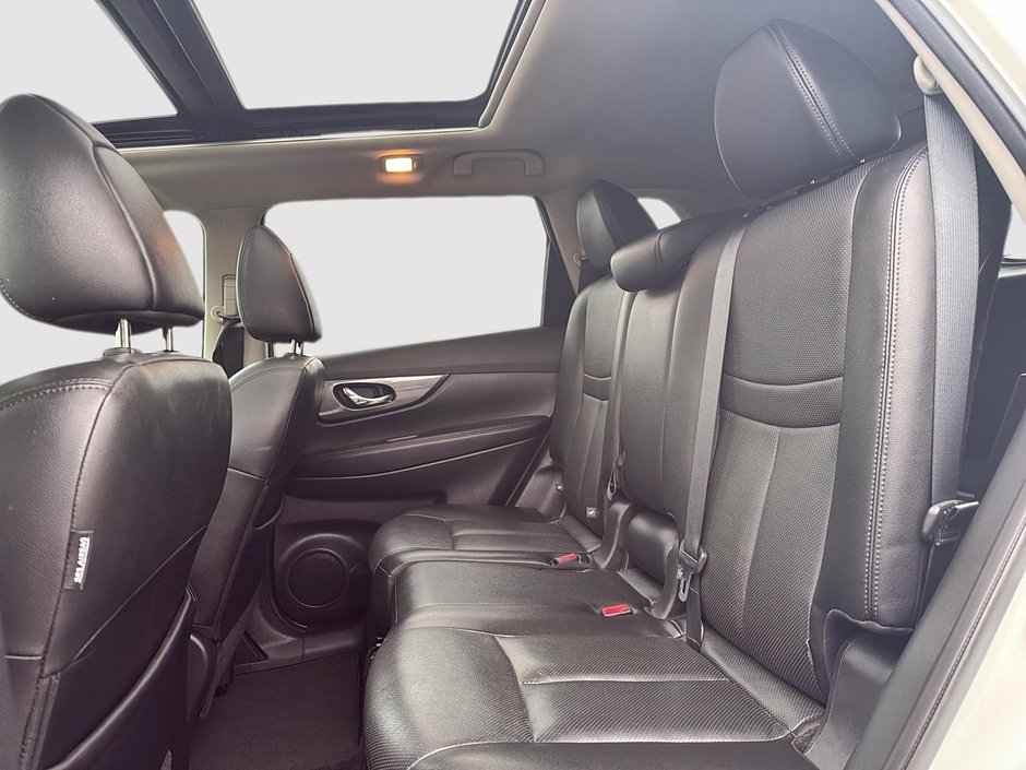 Nissan Rogue  2015-9