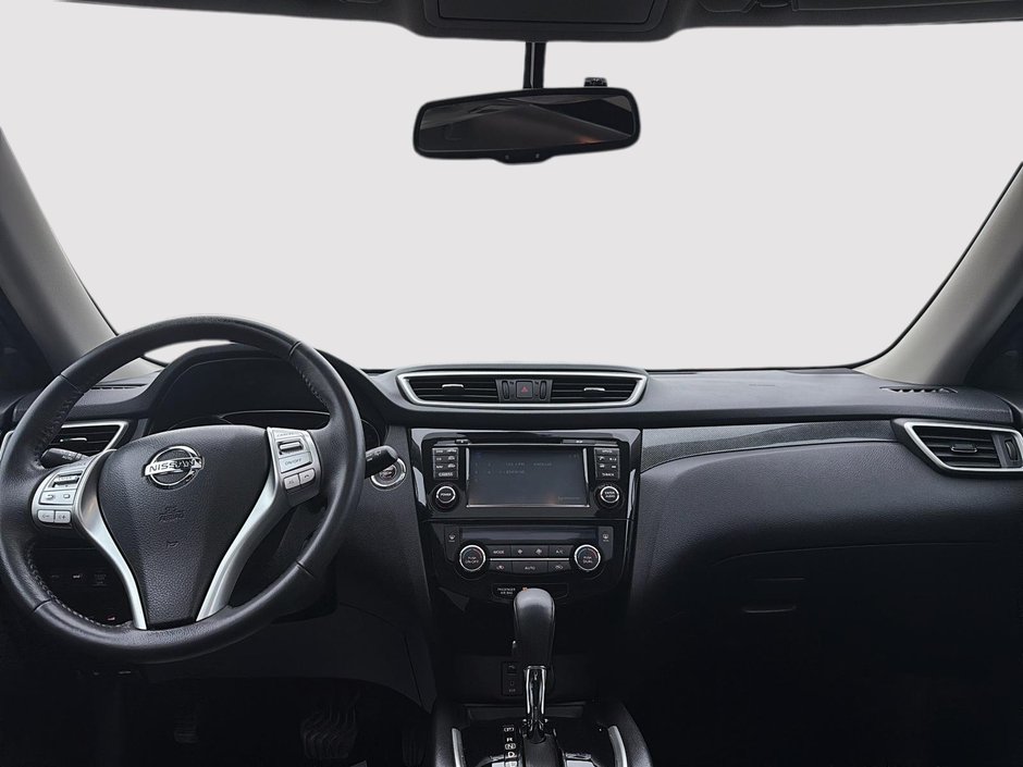 Nissan Rogue  2015-10