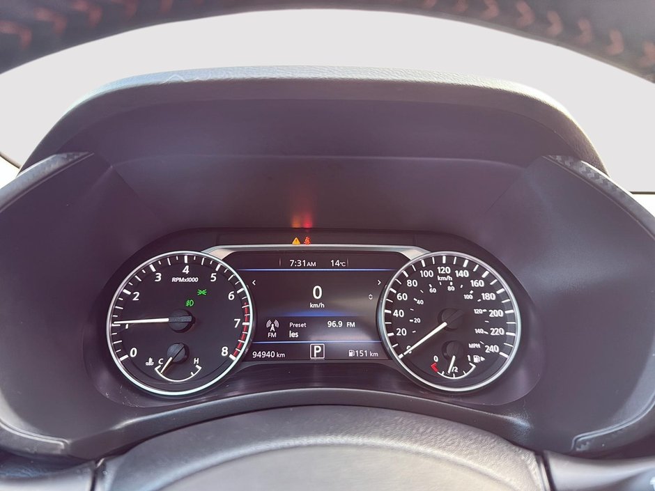 Nissan Sentra  2022-16