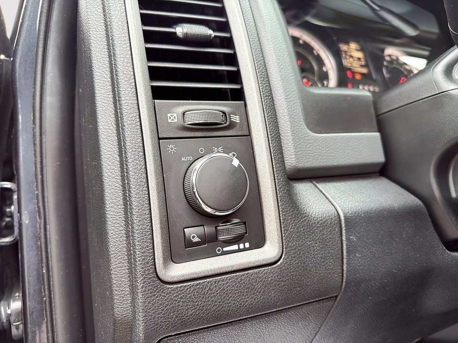 2018 Ram 1500 ST-11