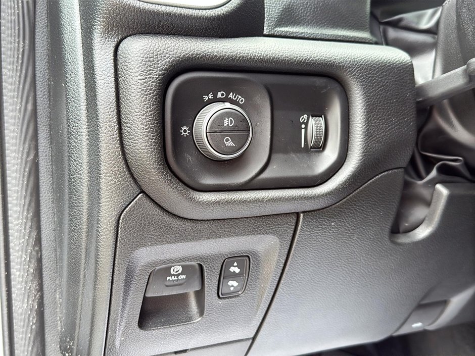 2023 Ram 1500 Big Horn-11