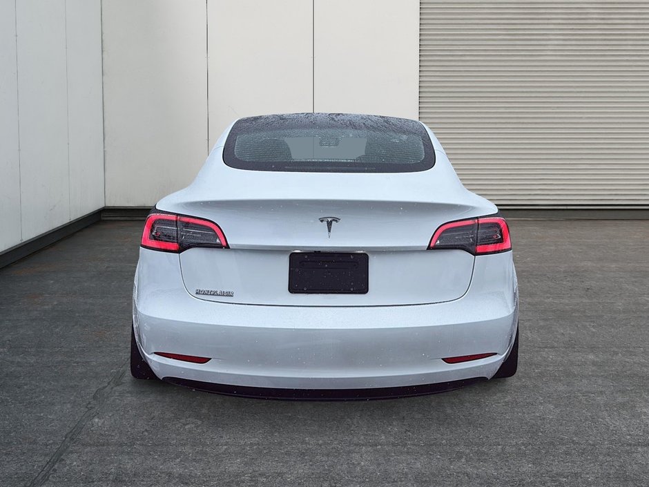 2023 Tesla Model 3-2