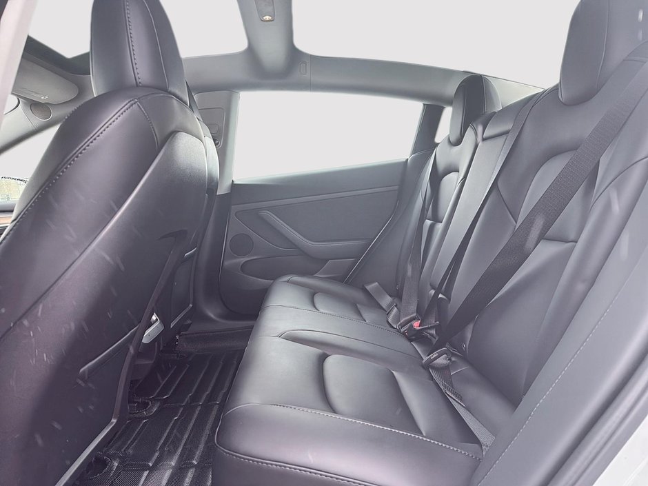 2023 Tesla Model 3-8