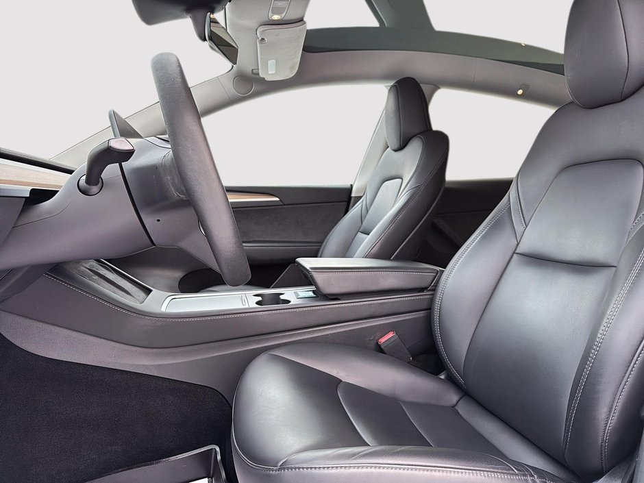 Tesla Model Y  2023-8